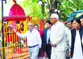 Governor NN Vohra takes a round of the Ragnya Devi shrine at Tullamulla near Srinagar on Friday