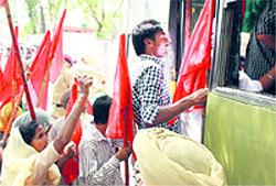 Members of the BKU being detained by the police in Bathinda on Sunday. 