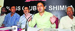 Members of the Sangeet Chhatra Kalyan Sangathan at a press conference in Shimla on Monday