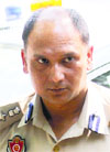Police Commissioner RK Jaiswal chided officials for failing to act against snatchers.