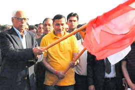 JK Governor NN Vohra flags off Walkathon- Proudly Kashmiri-II in Srinagar on Wednesday.