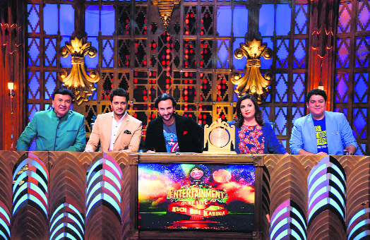 A still from Entertainment Ke Liye Kuch Bhi Karega