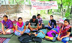 Students of Fishery College on a hunger strike outside Gate No. 5 at GADVASU in Ludhiana