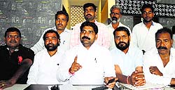 Chairman of the Valmiki Samaj Bachao Andolan Surinder Kalyan (third from left) addresses mediapersons in Ludhiana on Thursday