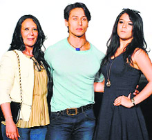 Ayesha Shroff, Tiger Shroff and Krishna Shroff