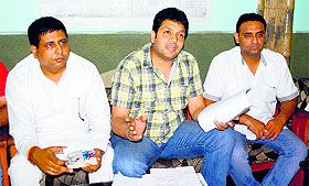 Dinesh Bassi (centre) and other Congress leaders address mediapersons in Amritsar on Friday