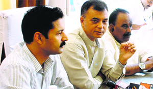 Rural Development Minister Anil Sharma and Telangana Home Minister N Narsimha Reddy talk to mediapersons at Pandoh.