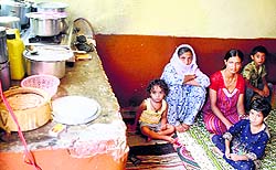 Non-migrant Kashmiri Pandits in the Valley complain of being ignored by sucessive state governments