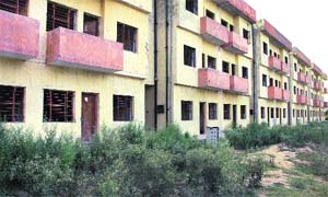 Incomplete flats of the Bibi Bhani complex.