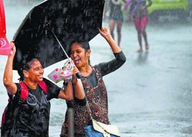 Girls make most of the rainy Saturday in Kolkata