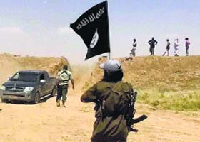 Militants move through the Iraq-Syria border