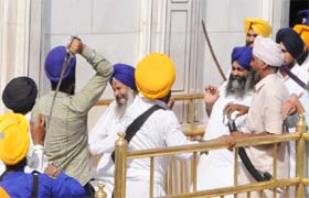 Members of the SGPC task force and activists of SAD (Amritsar) and other radical Sikh outfits clashing with each other at Akal Takht in Amritsar on June 6