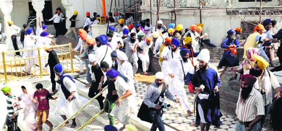 The scene of the clash between the Task Force of the SGPC and the members of Simranjit Singh Manns Akali Dal at the Golden Temple, Amritsar 