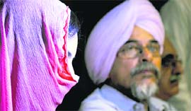 The victim narrates the incident.