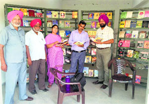 Pustak Vikri Kender opened by the Punjabi Sahit Academy in Ludhiana.