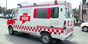 The government had recruited new employees when the existing staff of the 108 ambulance service went on strike. The court has given a stay on the termination of services of the latter.