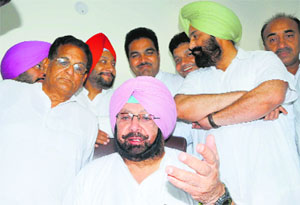 Amritsar MP Capt Amarinder Singh interacts with mediapersons in Amritsar on Wednesday.