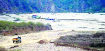 Illegal mining goes on in Himachal Pradesh.