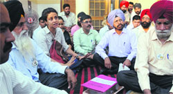 Aam Aadmi Party leader Gul Panag interacts with people at Dadu Majra in Chandigarh on Sunday. Tribune Photo: Vicky Gharu