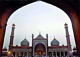 The illuminated Jama Masjid on the occasion of the holy month of Ramadan in Delhi 