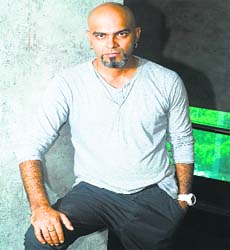 Raghu Ram finds confidence sexy