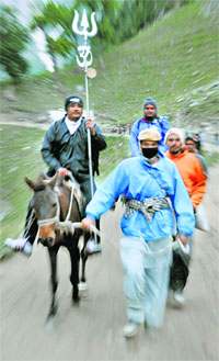 Pilgrims on way to the shrine in south Kashmir