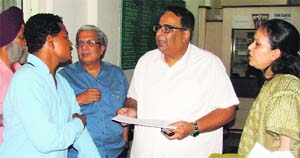 Chief Secretary Sarvesh Kaushal during his visit to the Suwidha Centre in Mohali on Friday.