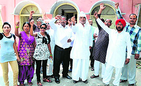 Kankhal residents raise issue of inadequate toilets in Haridwar on Saturday.