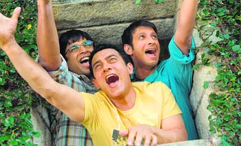 Sharman Joshi and R. Madhavan set out to search for their friend Rancho, played by Aamir Khan, in 3 Idiots in Shimla 