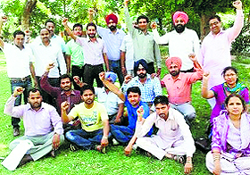 Workers of the midday meal scheme protest in Fazilka on Sunday.
