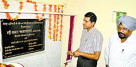 DC Rajat Aggarwal inaugurates a lift at the Mini-Secretariat in Ludhiana.