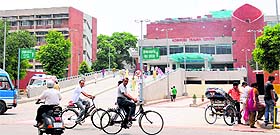 A view of the Advanced Trauma Centre and Nehru Hospital of the PGI