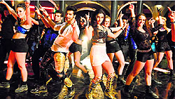 A still from Humpty Sharma Ki Dulhania