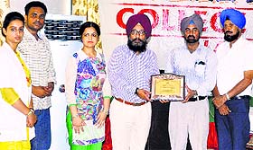 Organisers felicitate the keynote speaker, Dr DS Bhullar, during a seminar at Nightingale College, Naranagwal, near Mandi Ahmedgarh.