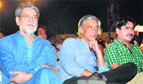 (L-R) Kamal Tewari, Sudhir Mishra & Yashpal Sharma