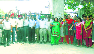 Teachers of Punjabi University Guru Kashi Regional Campus protest in Talwandi Sabo on Wednesday