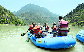Bodies of four students out of 24 who drowned in the Beas yet to be recovered.