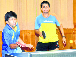 The young duo of Harmeet Desai (blue) and Soumyajit Ghosh is amongst the top three in the Commonwealth nations, and a medal at Glasgow will surprise no one.