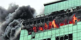 A fire broke out at the 22-storey Lotus Business Park Building at Andheri in Mumbai on Friday.