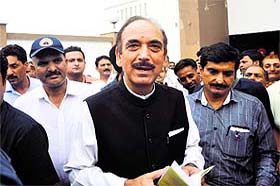 Ghulam Nabi Azad arrives to attend the convention.