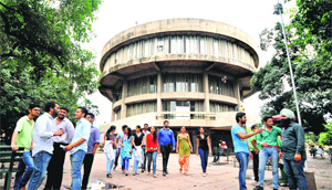 The centre of attraction: The Student Centre, the lifeline of Panjab University where students hang out. Tribune Photos: Pradeep Tewari and Parvesh Chauhan