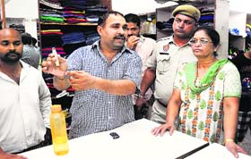 A man shows the camera in Ludhiana