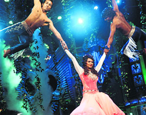 A still from Entertainment Ke Liye Kuch Bhi Karega
