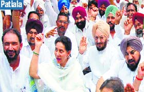 Former Union Minister of State Preneet Kaur leads a protest in Patiala on Wednesday