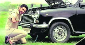 Money Aujla in the video of his song London ton aayi lagdi