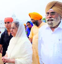 Gursharan Kaur, wife of former PM Manmohan Singh at the Golden Temple in Amritsar on Saturday to pay obeisance.