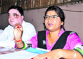 BJP Mahanagar Cell vice-president Babita Sehotra addresses mediapersons in Dehradun on Sunday. 