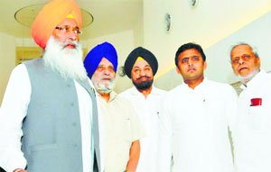 An SAD delegation with Uttar Pradesh Chief Minister Akhilesh Yadav in Lucknow on Monday