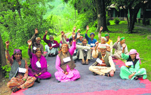 Leprosy patients protest the move to shift them from Mandodhar hospital