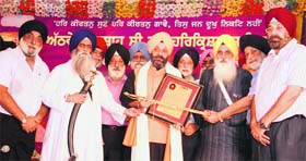 President of Delhi Gurdwara Parbandhak Committee Manjit Singh GK was honoured by Chief Khalsa Diwan at kirtan darbar in Amritsar.